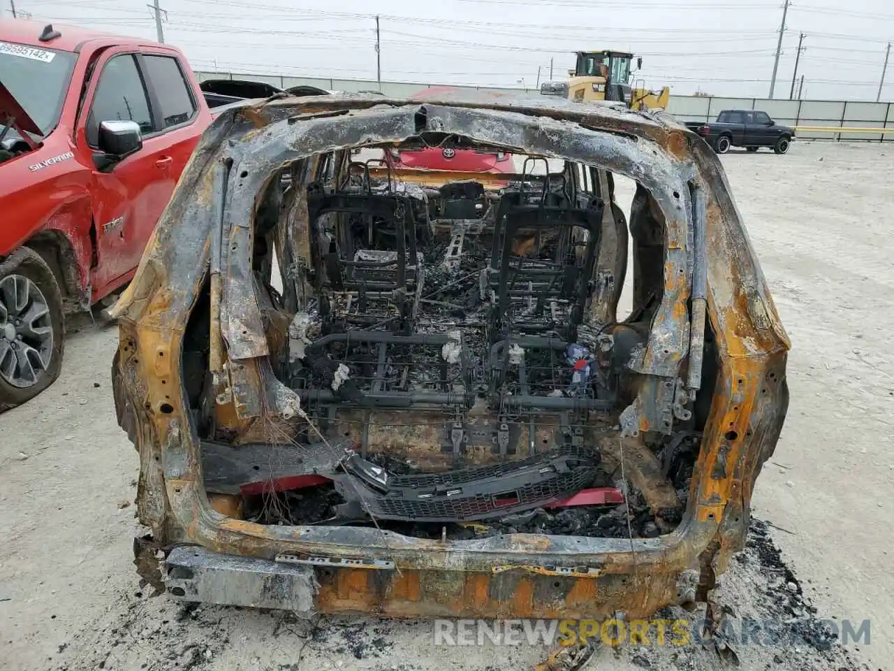 6 Photograph of a damaged car 5TDXRKEC0MS013997 TOYOTA SIENNA 2021