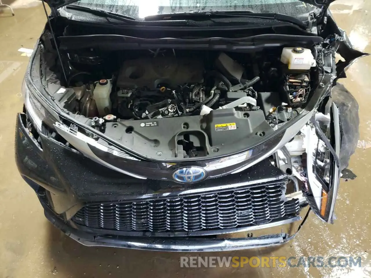 12 Photograph of a damaged car 5TDXRKEC0MS056624 TOYOTA SIENNA 2021