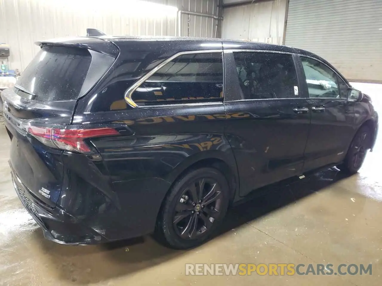 3 Photograph of a damaged car 5TDXRKEC0MS056624 TOYOTA SIENNA 2021