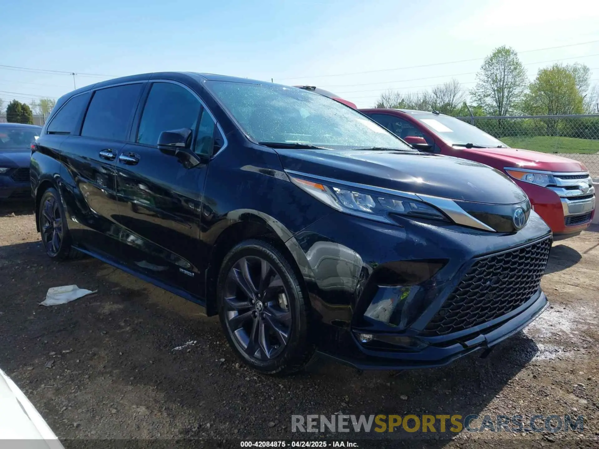 1 Photograph of a damaged car 5TDXRKEC3MS029904 TOYOTA SIENNA 2021