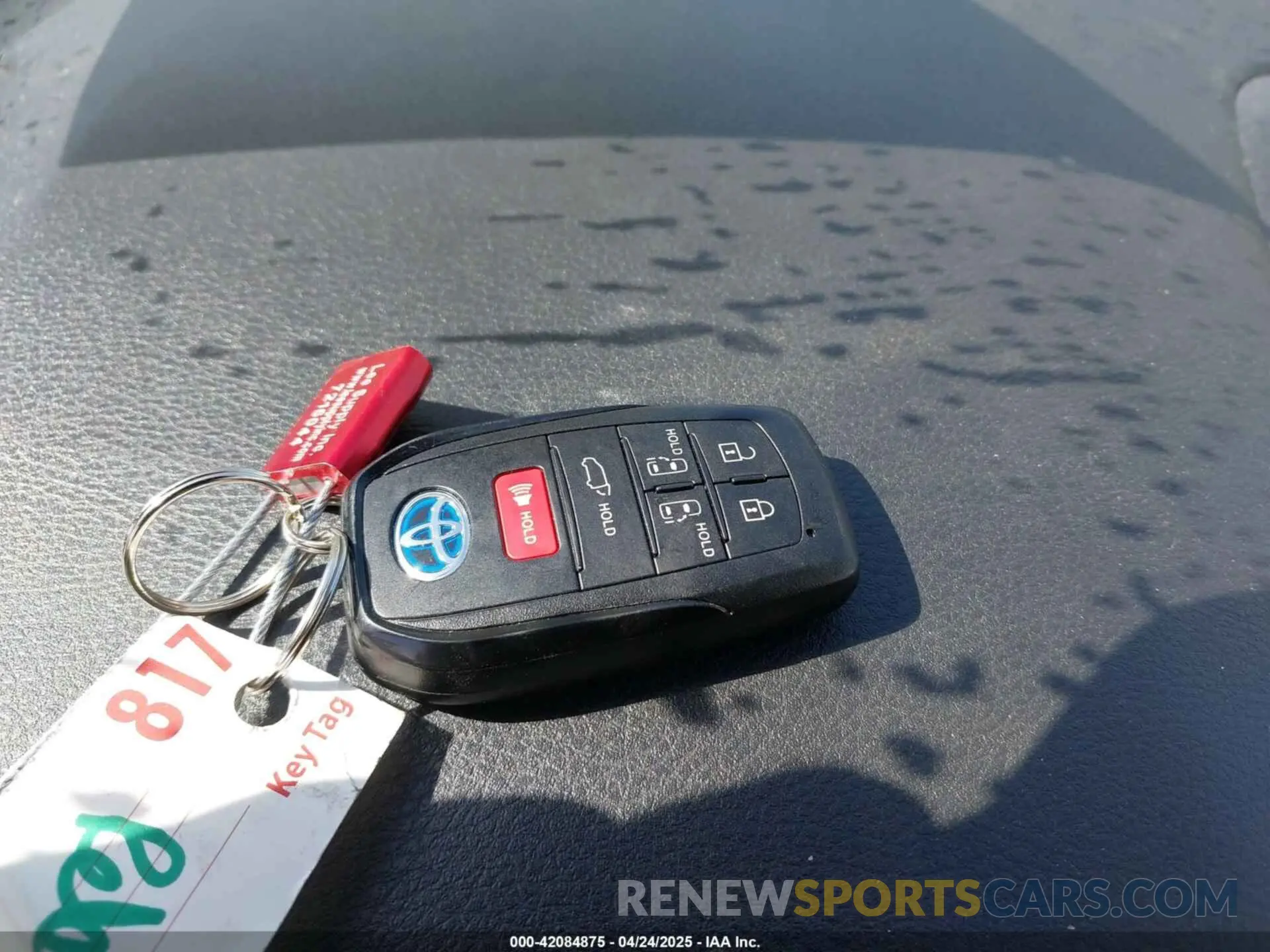 11 Photograph of a damaged car 5TDXRKEC3MS029904 TOYOTA SIENNA 2021