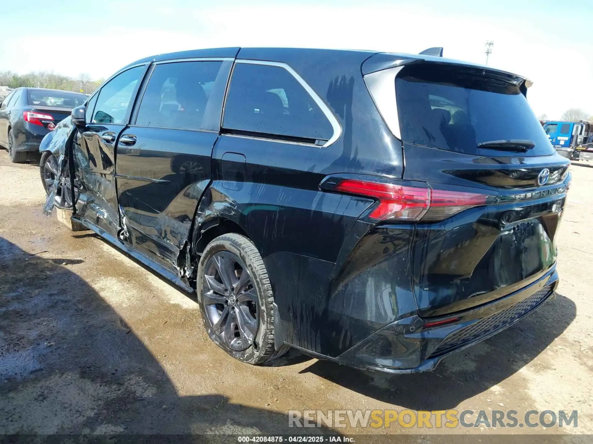 3 Photograph of a damaged car 5TDXRKEC3MS029904 TOYOTA SIENNA 2021