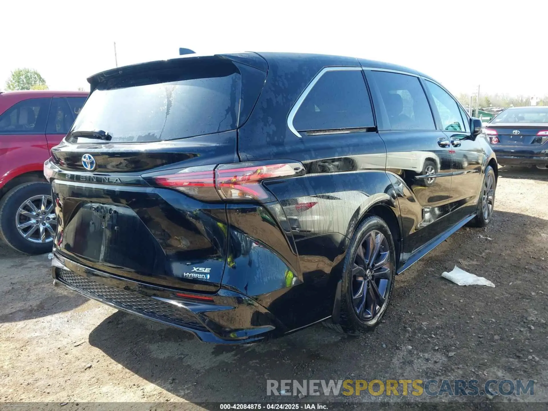 4 Photograph of a damaged car 5TDXRKEC3MS029904 TOYOTA SIENNA 2021