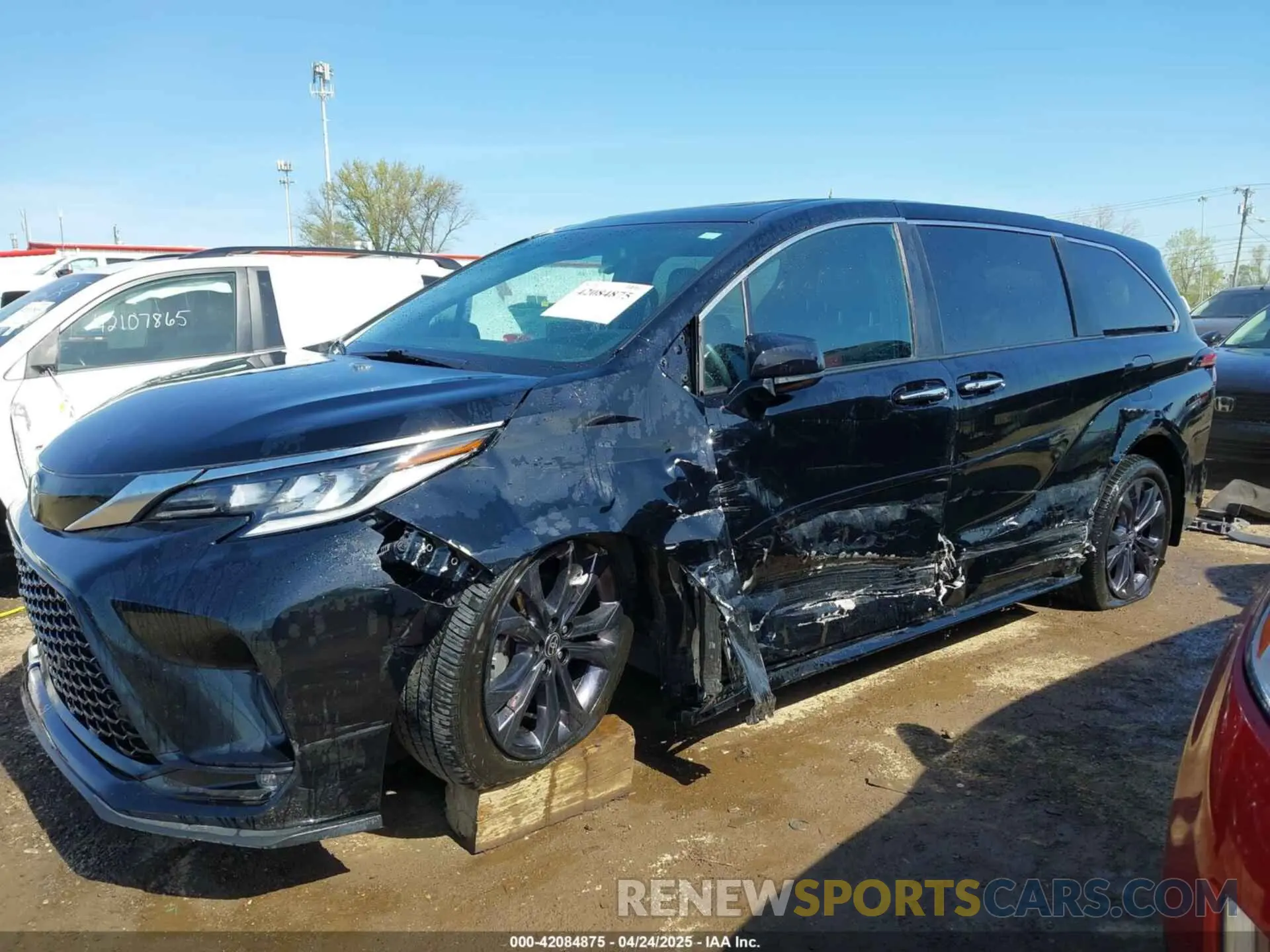 6 Photograph of a damaged car 5TDXRKEC3MS029904 TOYOTA SIENNA 2021