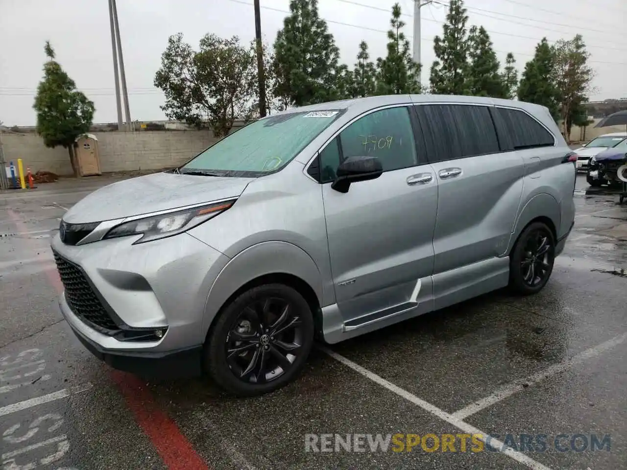 1 Photograph of a damaged car 5TDXRKEC3MS052048 TOYOTA SIENNA 2021