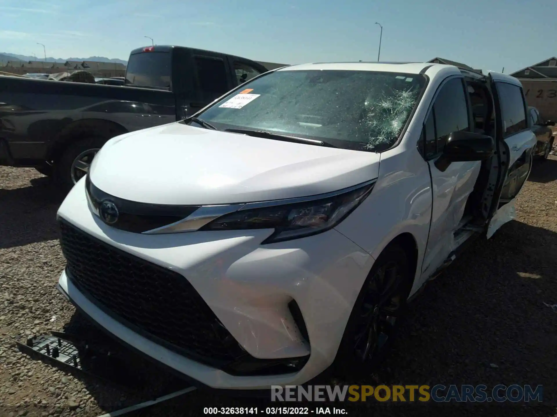 2 Photograph of a damaged car 5TDXRKEC5MS029225 TOYOTA SIENNA 2021