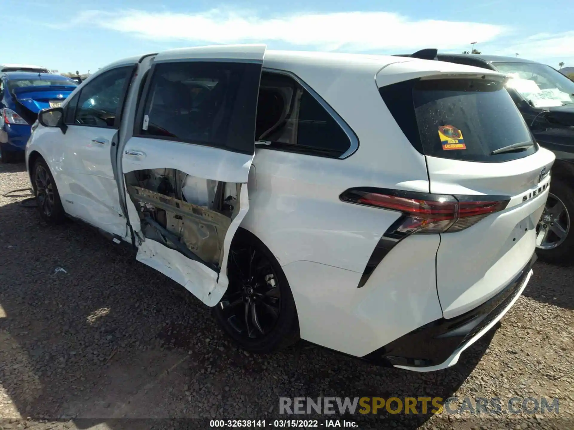 3 Photograph of a damaged car 5TDXRKEC5MS029225 TOYOTA SIENNA 2021