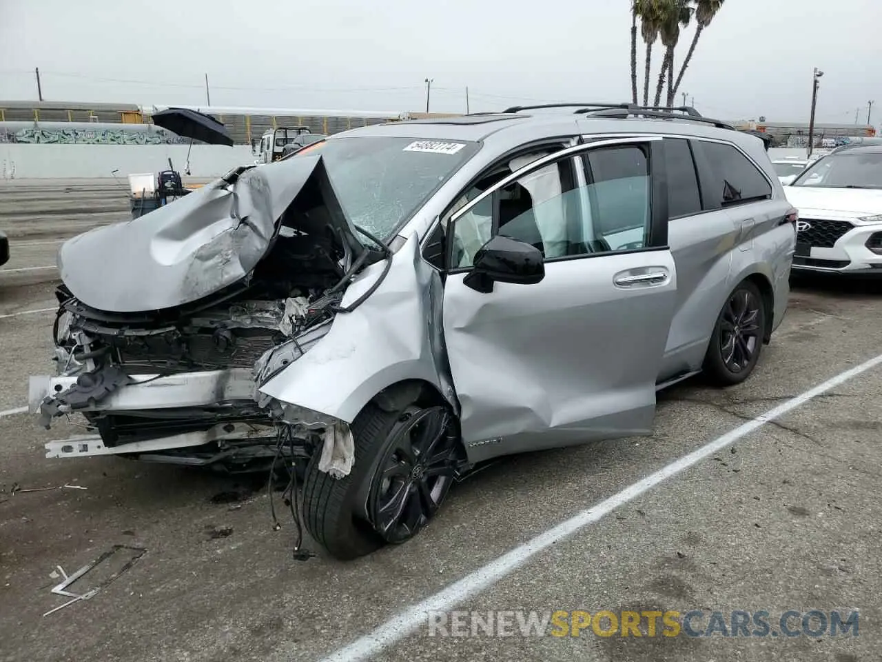 1 Photograph of a damaged car 5TDXRKEC5MS041391 TOYOTA SIENNA 2021