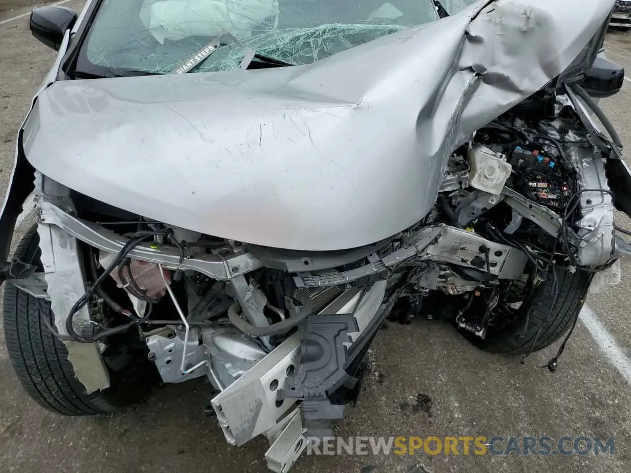 11 Photograph of a damaged car 5TDXRKEC5MS041391 TOYOTA SIENNA 2021