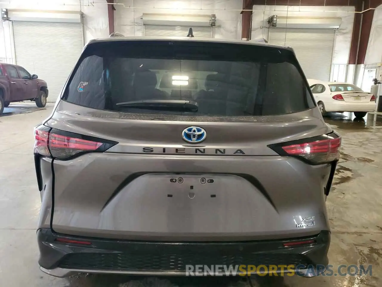 6 Photograph of a damaged car 5TDXRKEC5MS064234 TOYOTA SIENNA 2021
