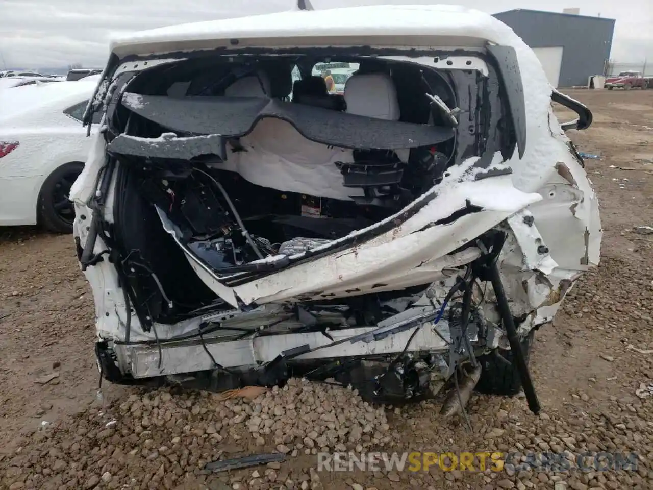 9 Photograph of a damaged car 5TDXSKFC7MS008203 TOYOTA SIENNA 2021