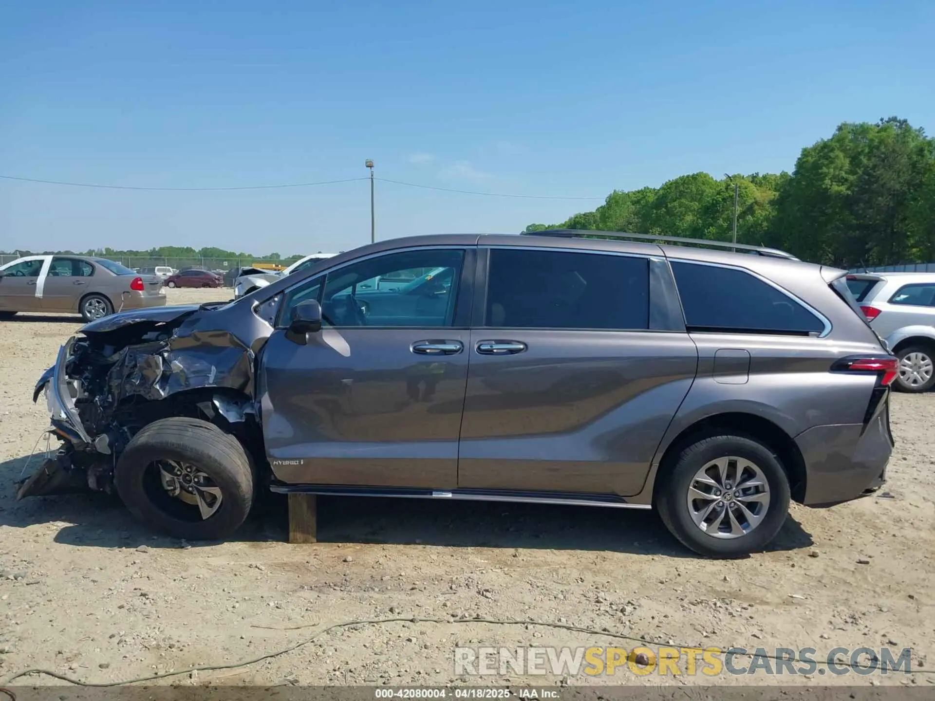 14 Photograph of a damaged car 5TDYRKEC0MS007394 TOYOTA SIENNA 2021