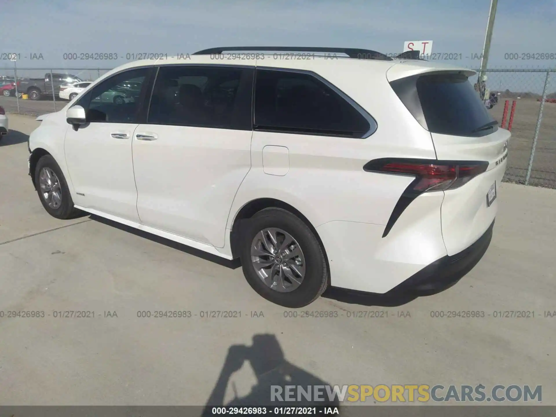 3 Photograph of a damaged car 5TDYRKEC0MS008089 TOYOTA SIENNA 2021