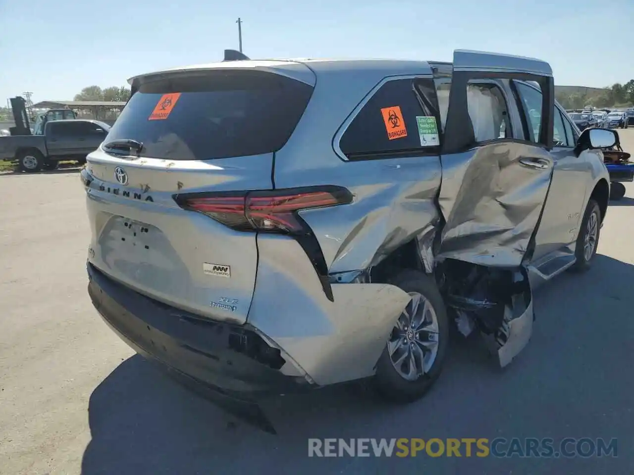 4 Photograph of a damaged car 5TDYRKEC0MS048186 TOYOTA SIENNA 2021