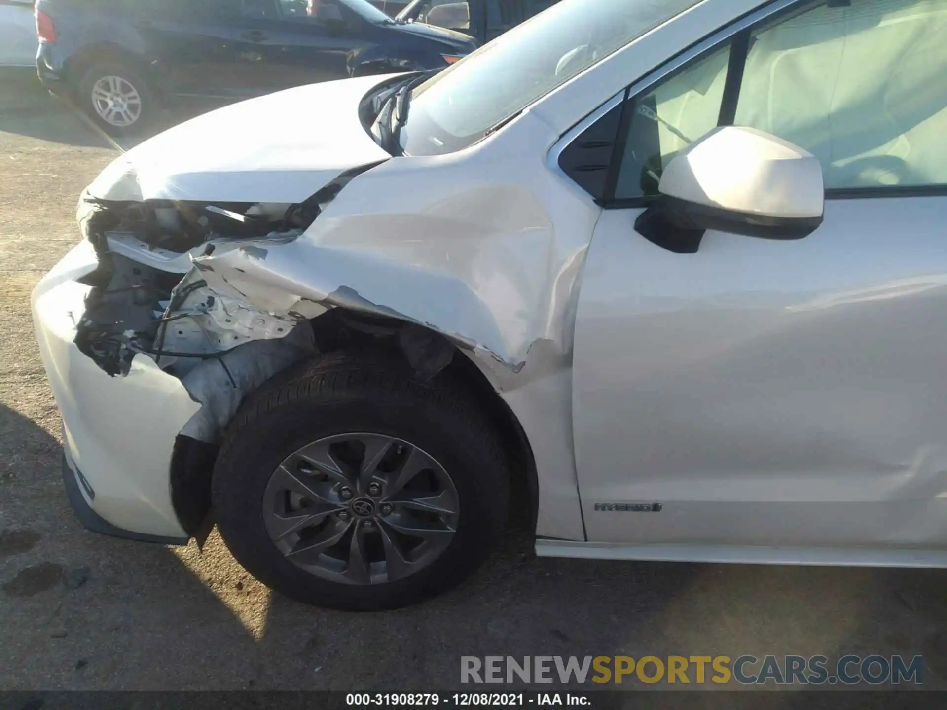 6 Photograph of a damaged car 5TDYRKEC1MS008747 TOYOTA SIENNA 2021