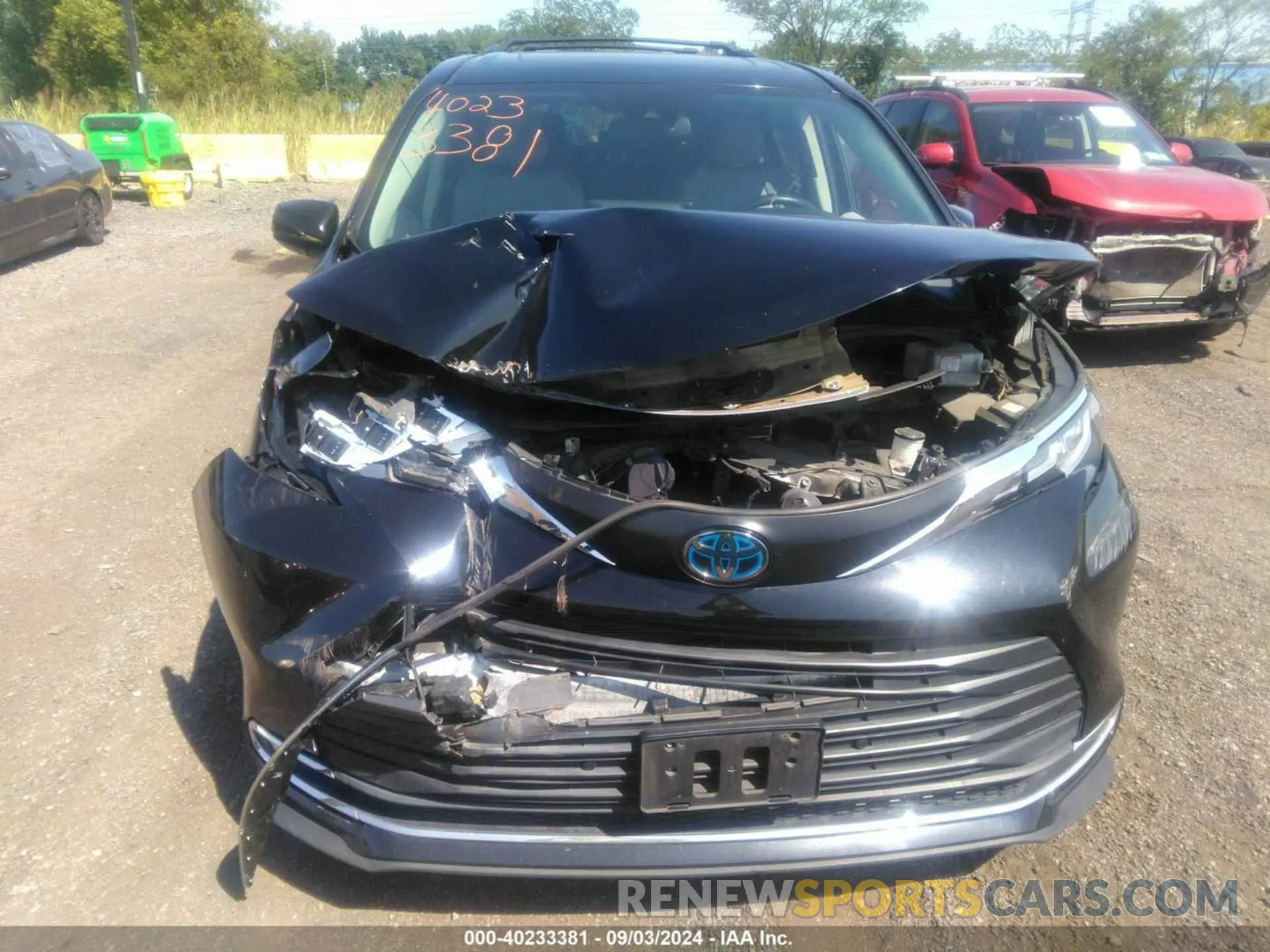 12 Photograph of a damaged car 5TDYRKEC1MS061223 TOYOTA SIENNA 2021