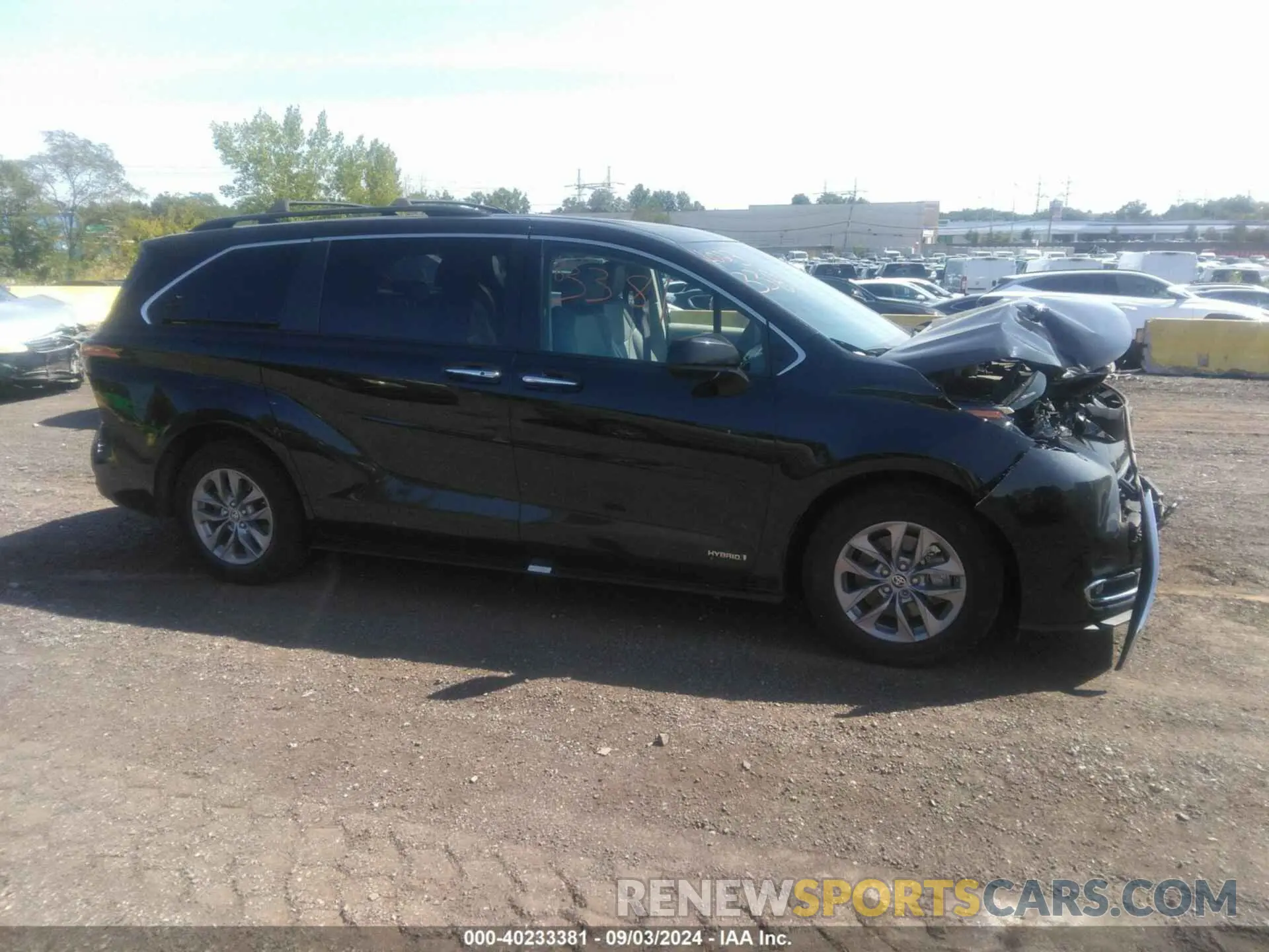 13 Photograph of a damaged car 5TDYRKEC1MS061223 TOYOTA SIENNA 2021