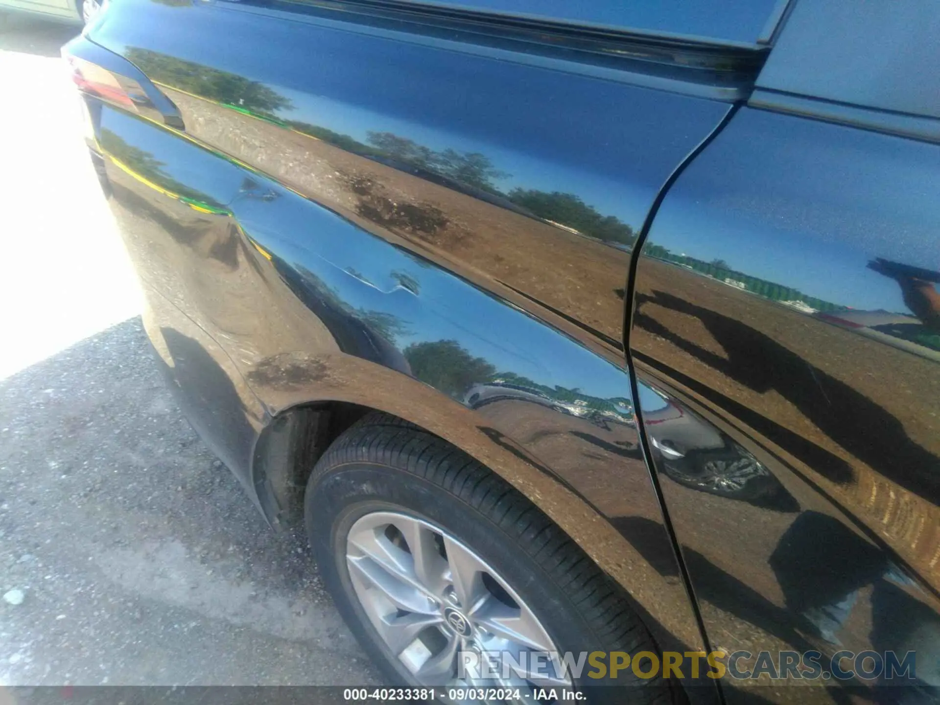 18 Photograph of a damaged car 5TDYRKEC1MS061223 TOYOTA SIENNA 2021