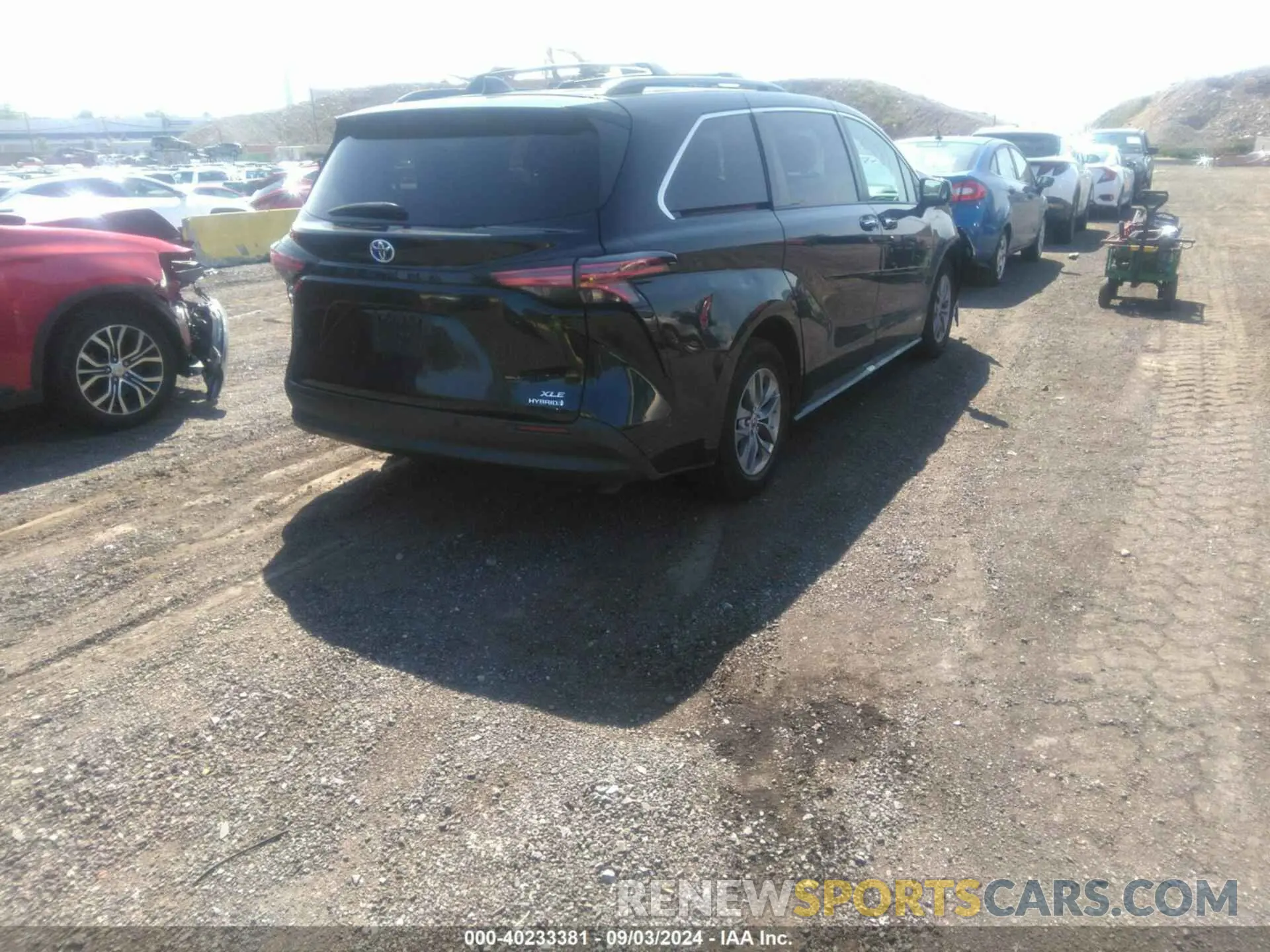 4 Photograph of a damaged car 5TDYRKEC1MS061223 TOYOTA SIENNA 2021