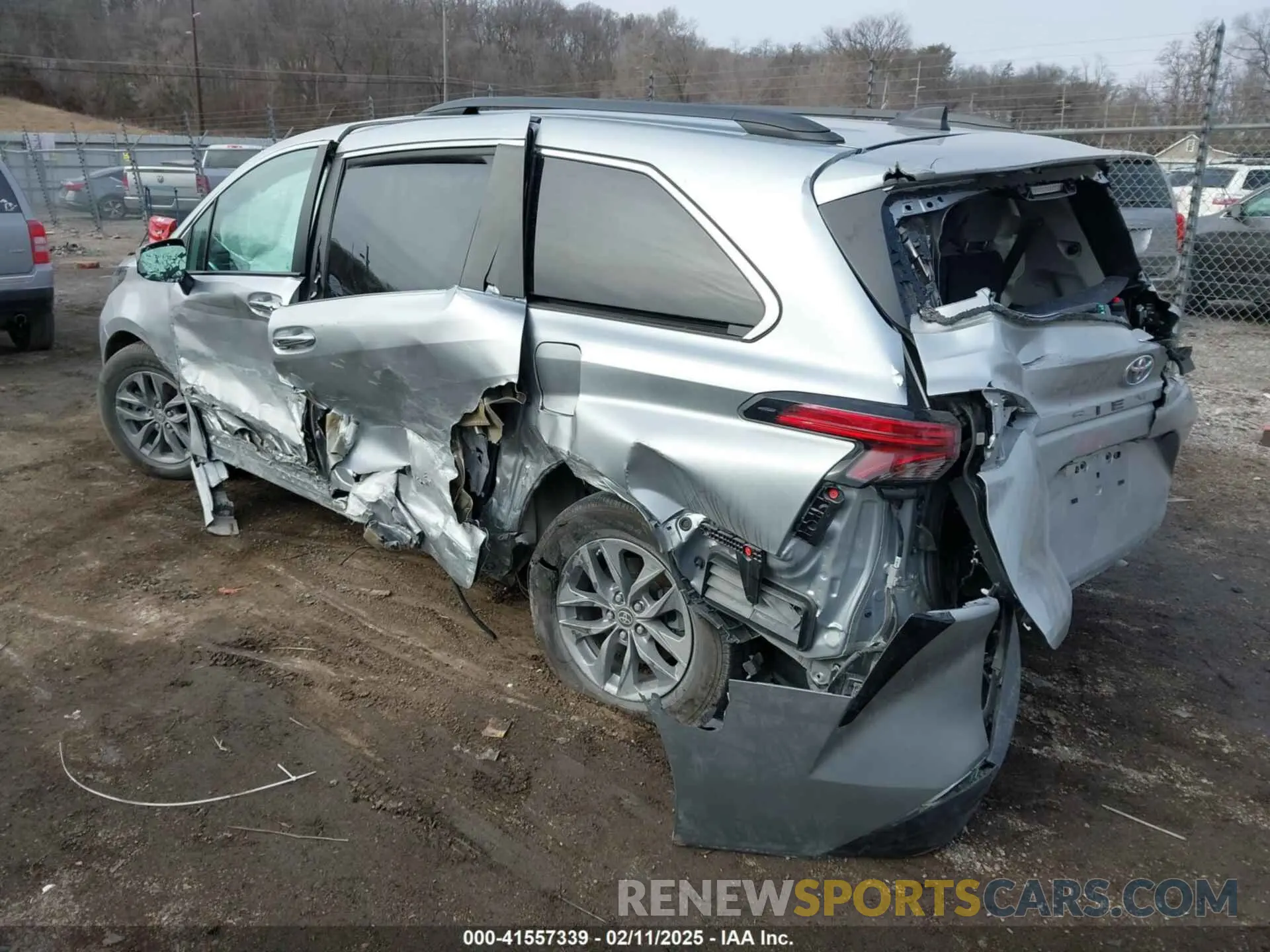 3 Photograph of a damaged car 5TDYRKEC1MS068172 TOYOTA SIENNA 2021