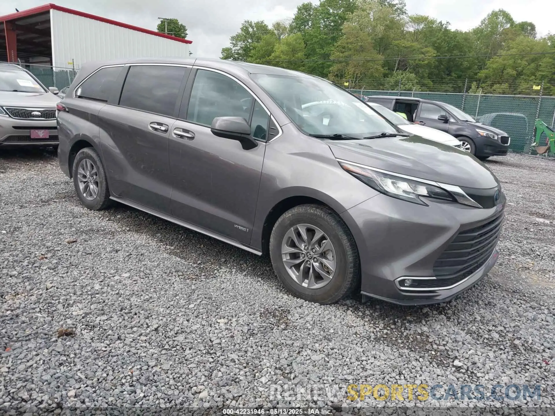 1 Photograph of a damaged car 5TDYRKEC2MS017781 TOYOTA SIENNA 2021