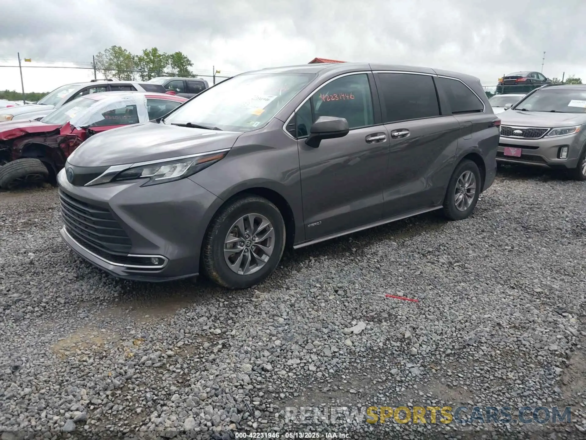 2 Photograph of a damaged car 5TDYRKEC2MS017781 TOYOTA SIENNA 2021