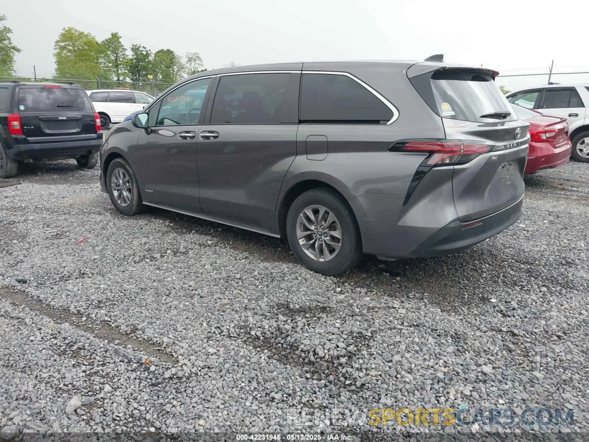 3 Photograph of a damaged car 5TDYRKEC2MS017781 TOYOTA SIENNA 2021