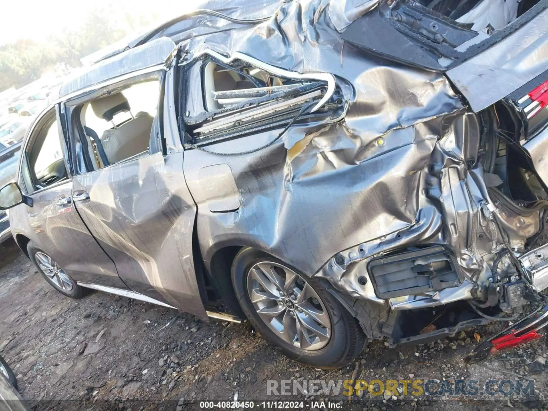 13 Photograph of a damaged car 5TDYRKEC2MS028196 TOYOTA SIENNA 2021