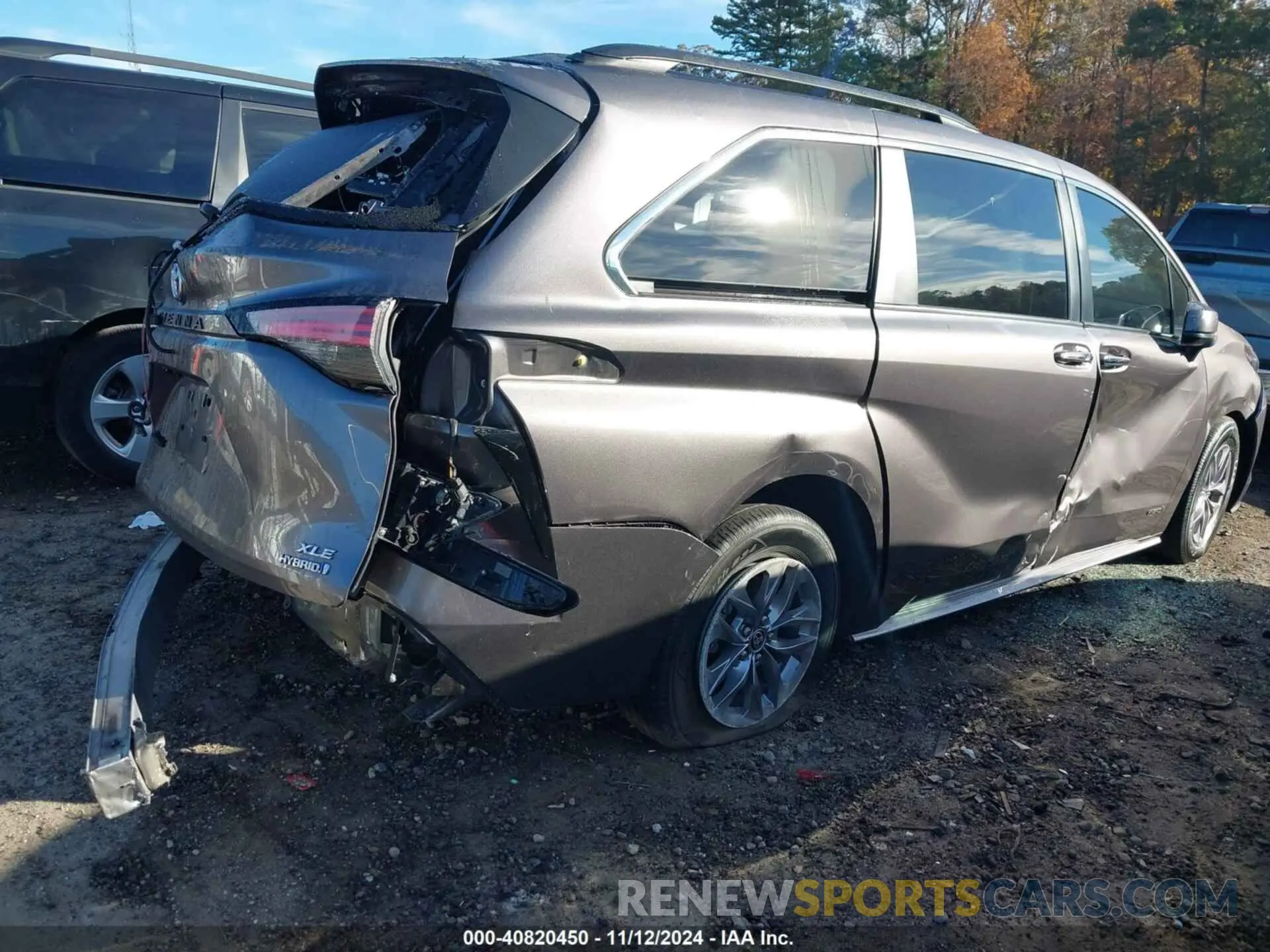 4 Photograph of a damaged car 5TDYRKEC2MS028196 TOYOTA SIENNA 2021