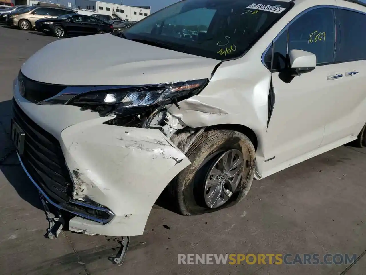 9 Photograph of a damaged car 5TDYRKEC2MS030367 TOYOTA SIENNA 2021