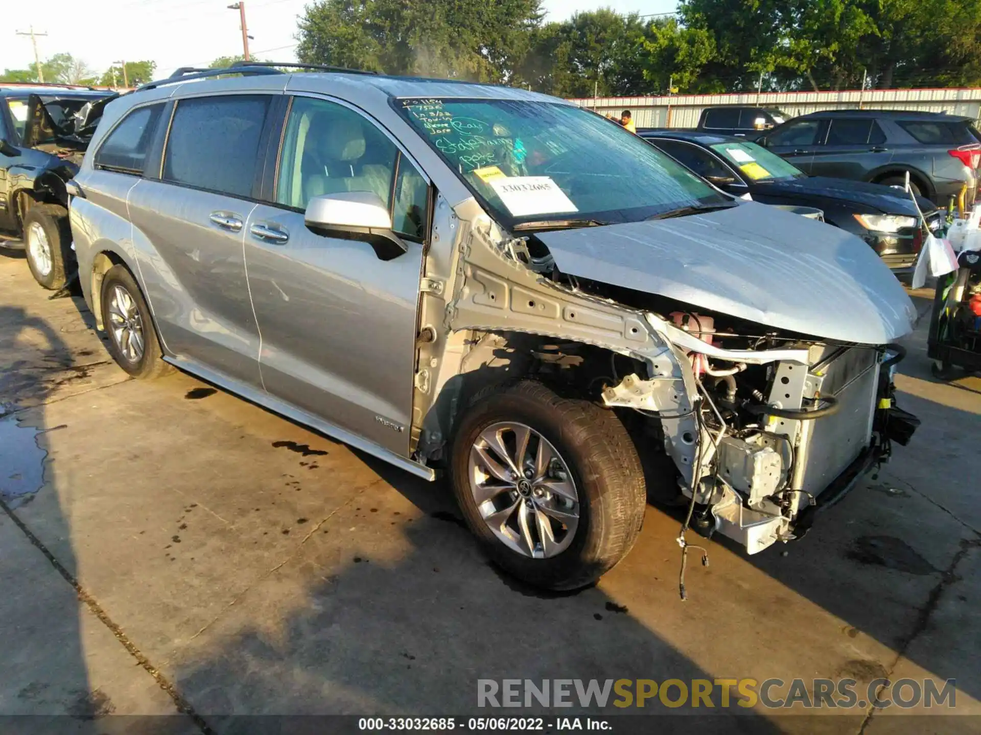 1 Photograph of a damaged car 5TDYRKEC2MS039845 TOYOTA SIENNA 2021