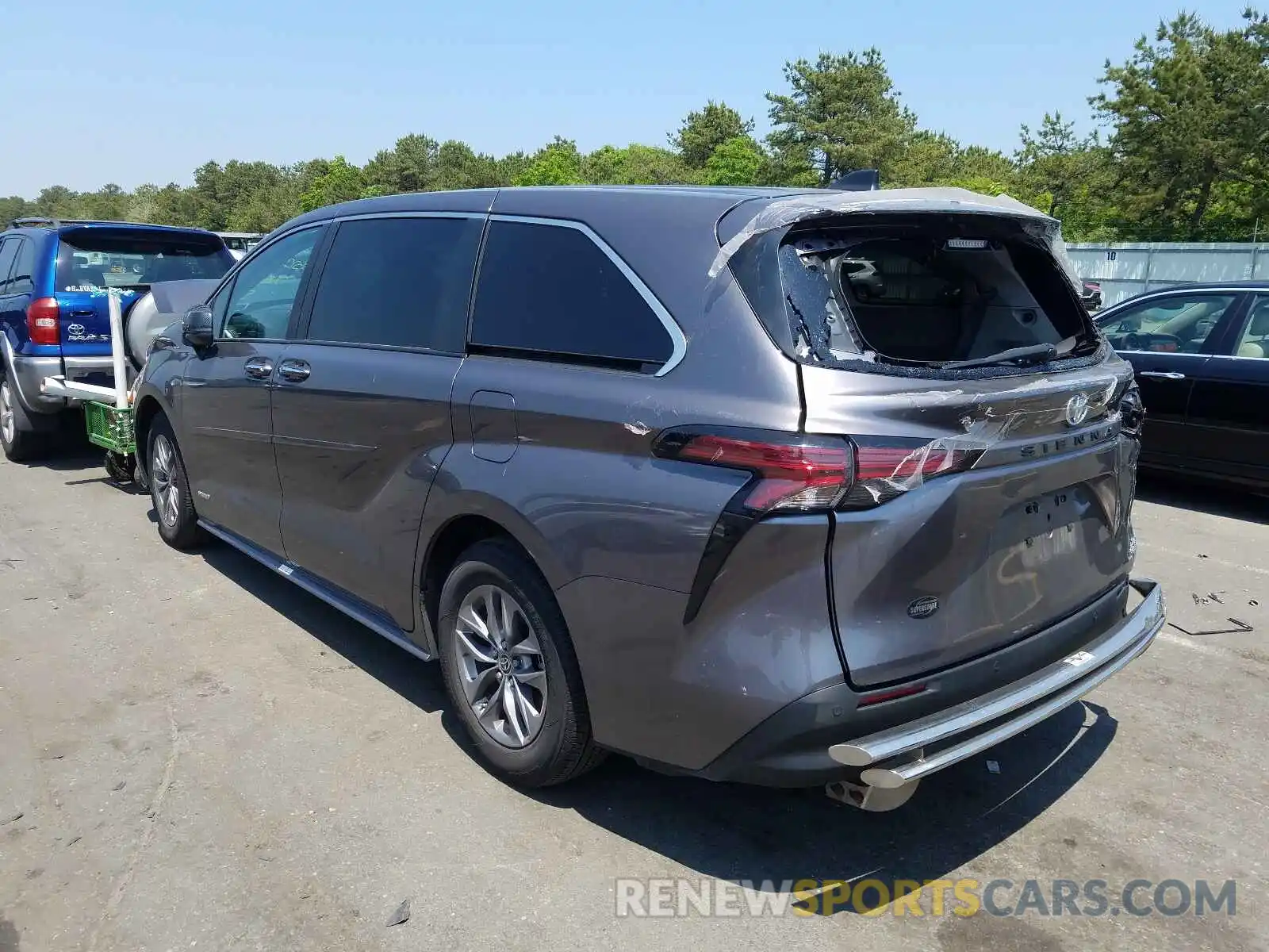 3 Photograph of a damaged car 5TDYRKEC3MS006546 TOYOTA SIENNA 2021