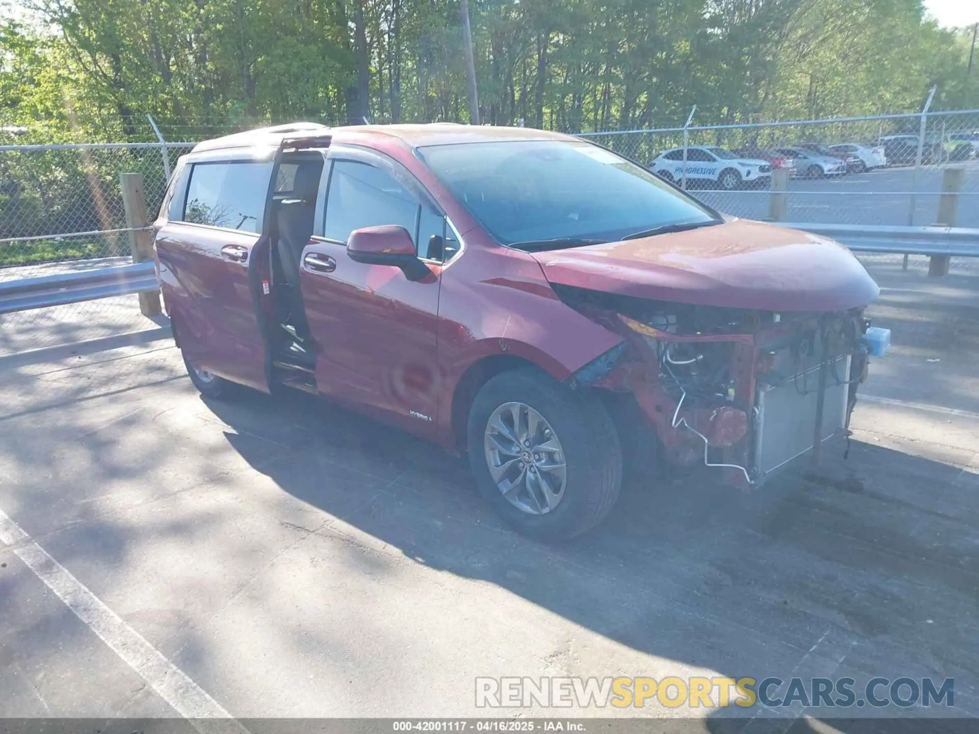 1 Photograph of a damaged car 5TDYRKEC3MS024450 TOYOTA SIENNA 2021