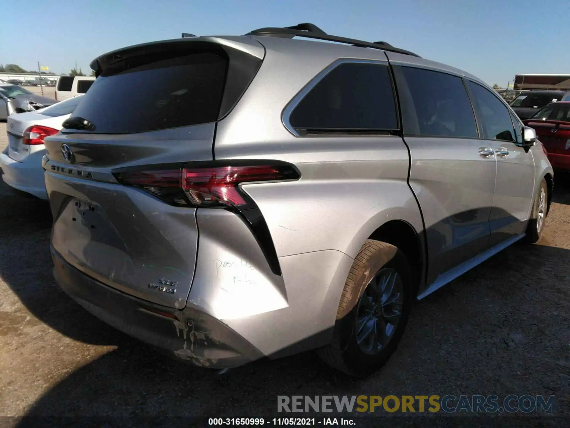 4 Photograph of a damaged car 5TDYRKEC3MS036808 TOYOTA SIENNA 2021