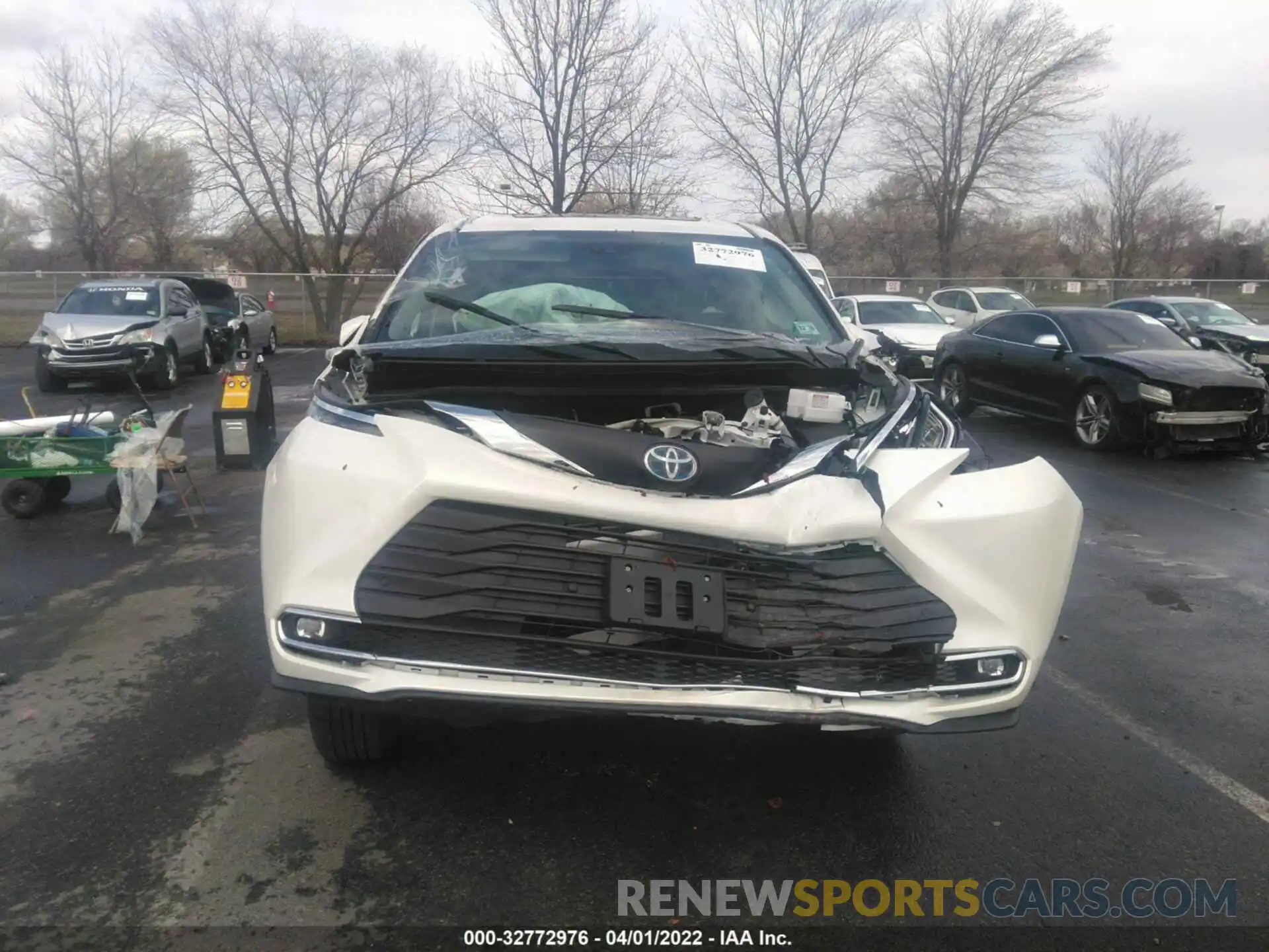 6 Photograph of a damaged car 5TDYRKEC3MS061689 TOYOTA SIENNA 2021