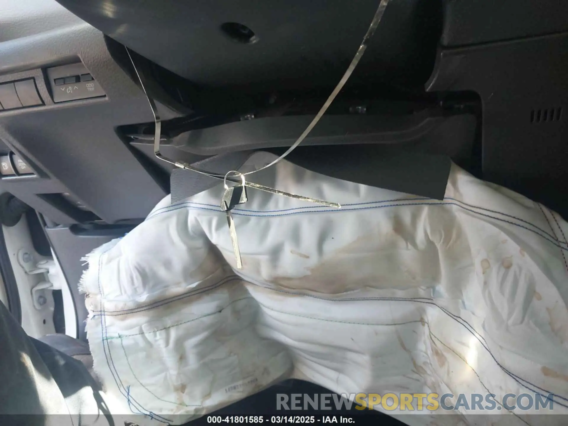 11 Photograph of a damaged car 5TDYRKEC4MS029723 TOYOTA SIENNA 2021