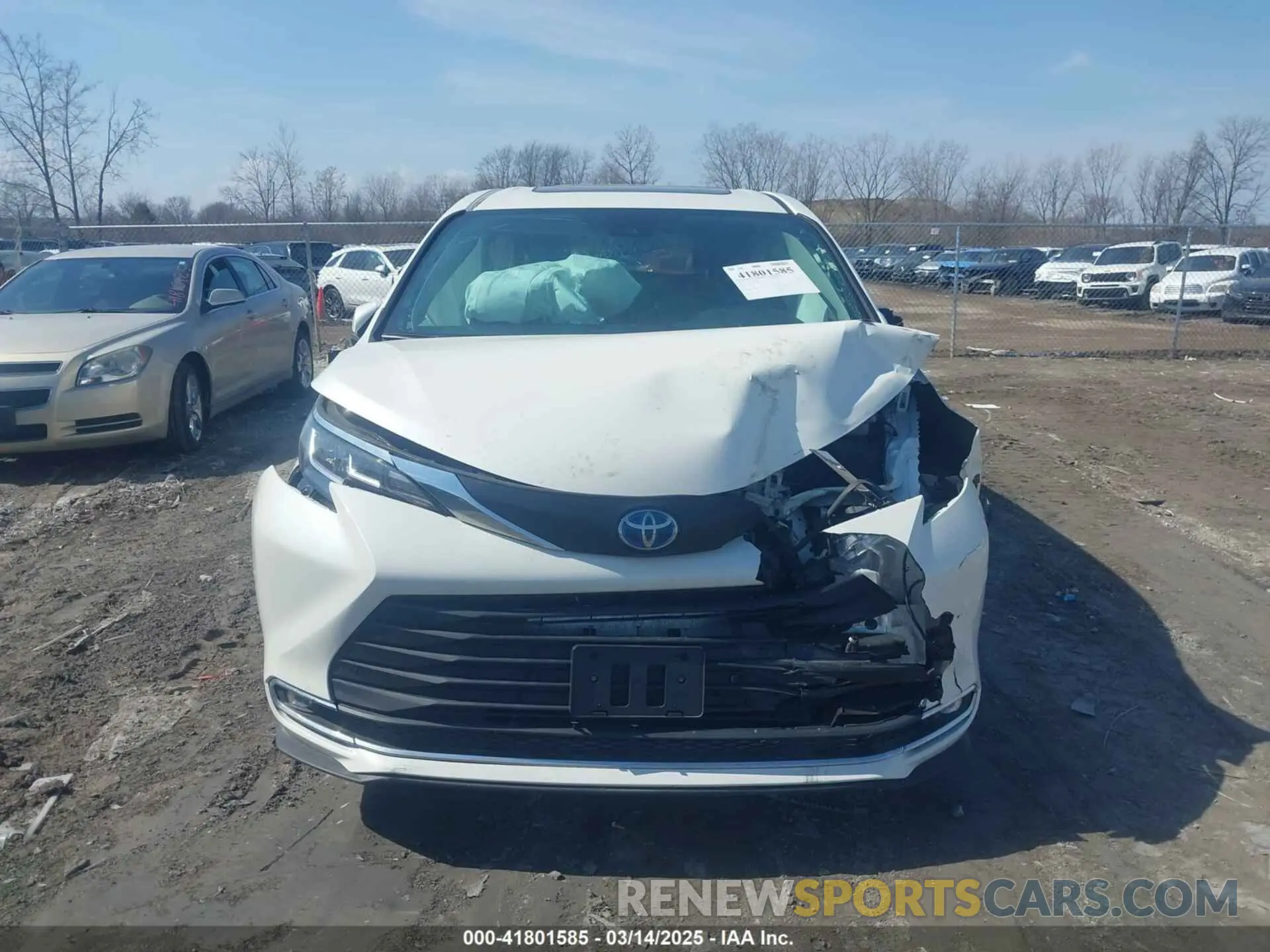 12 Photograph of a damaged car 5TDYRKEC4MS029723 TOYOTA SIENNA 2021