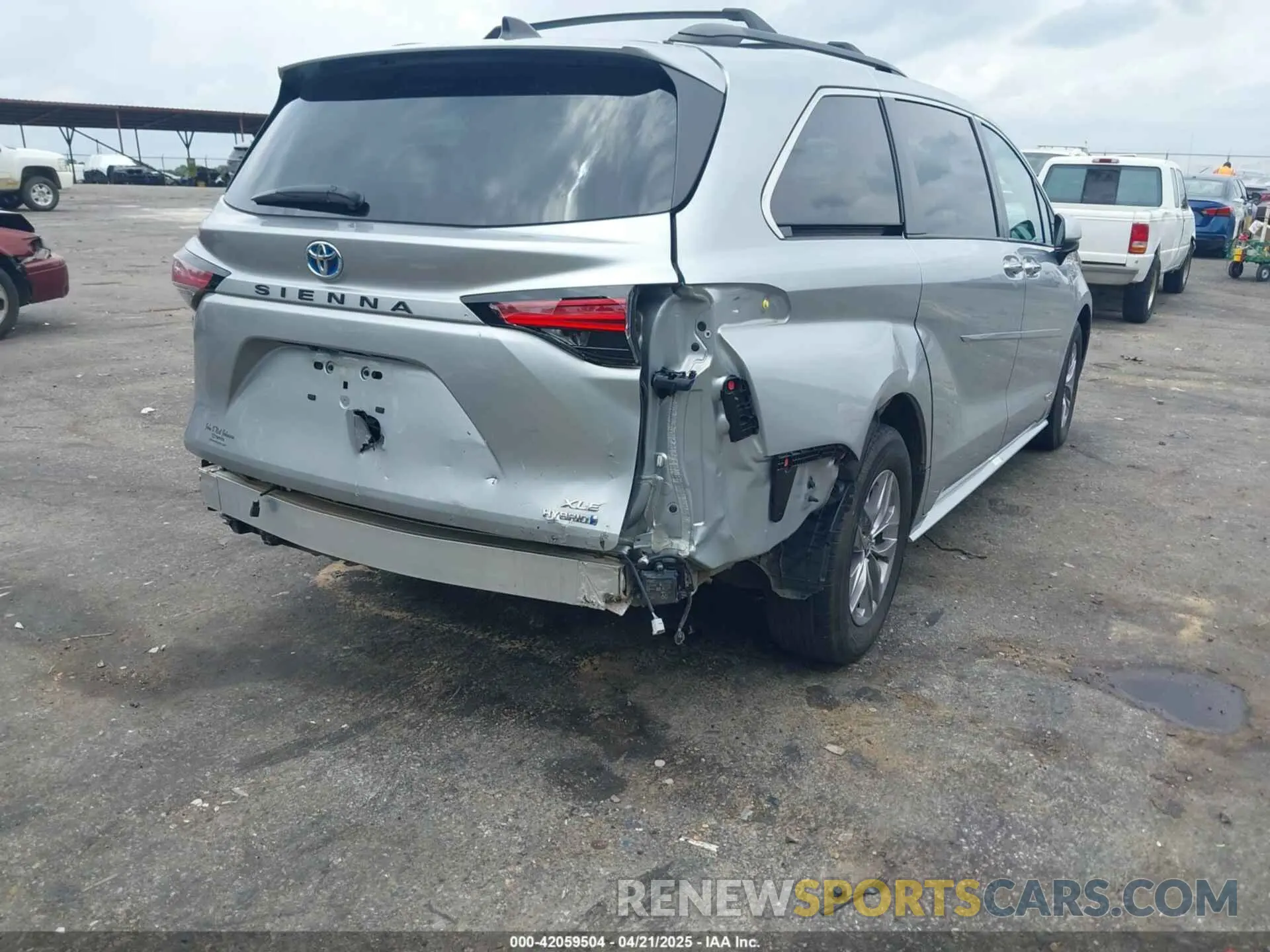4 Photograph of a damaged car 5TDYRKEC4MS043539 TOYOTA SIENNA 2021