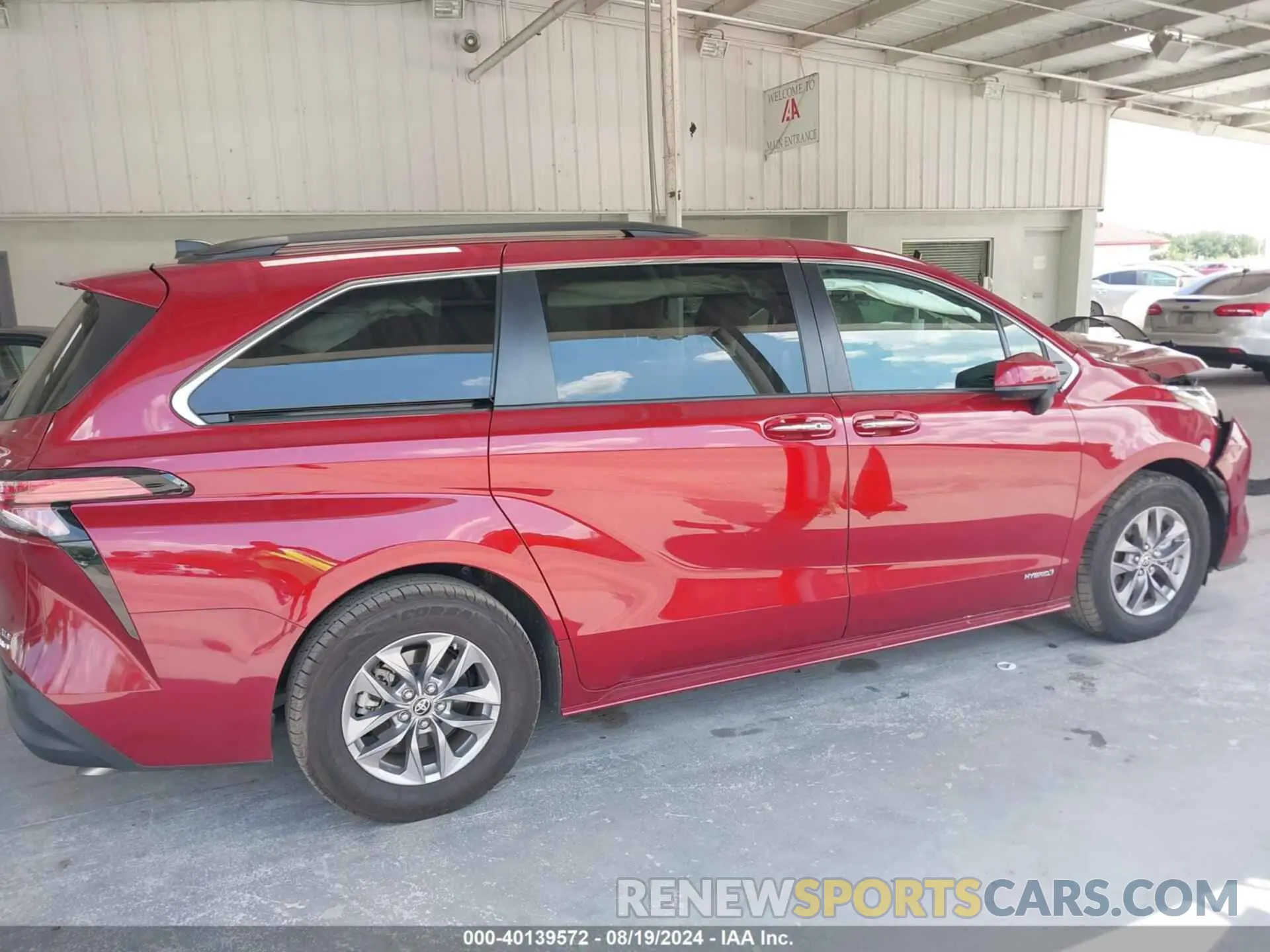 13 Photograph of a damaged car 5TDYRKEC5MS050628 TOYOTA SIENNA 2021