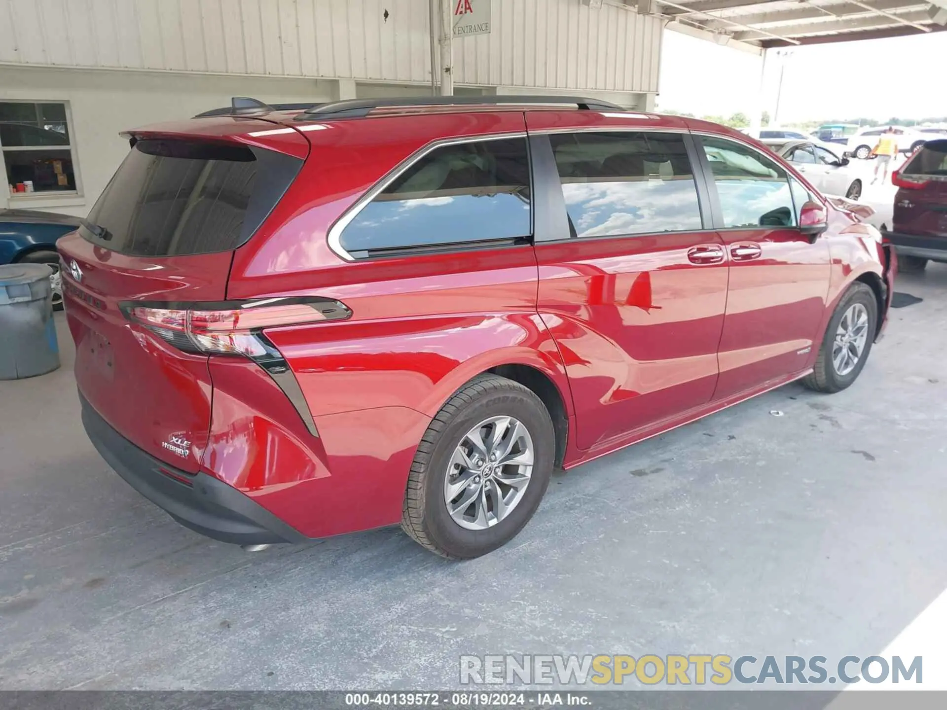 4 Photograph of a damaged car 5TDYRKEC5MS050628 TOYOTA SIENNA 2021