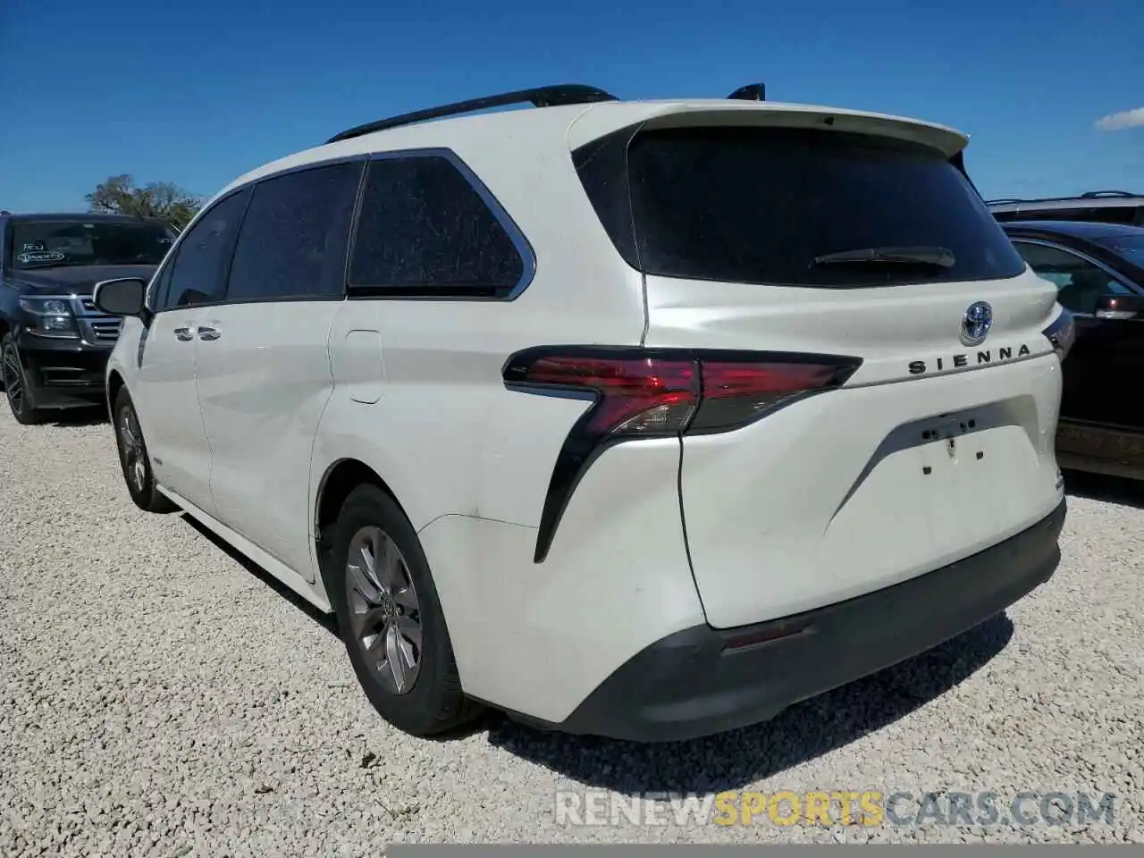 3 Photograph of a damaged car 5TDYRKEC5MS061774 TOYOTA SIENNA 2021