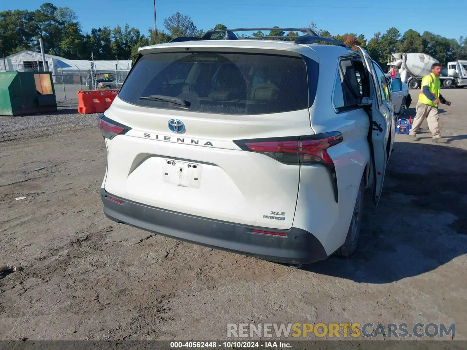 4 Photograph of a damaged car 5TDYRKEC5MS062763 TOYOTA SIENNA 2021