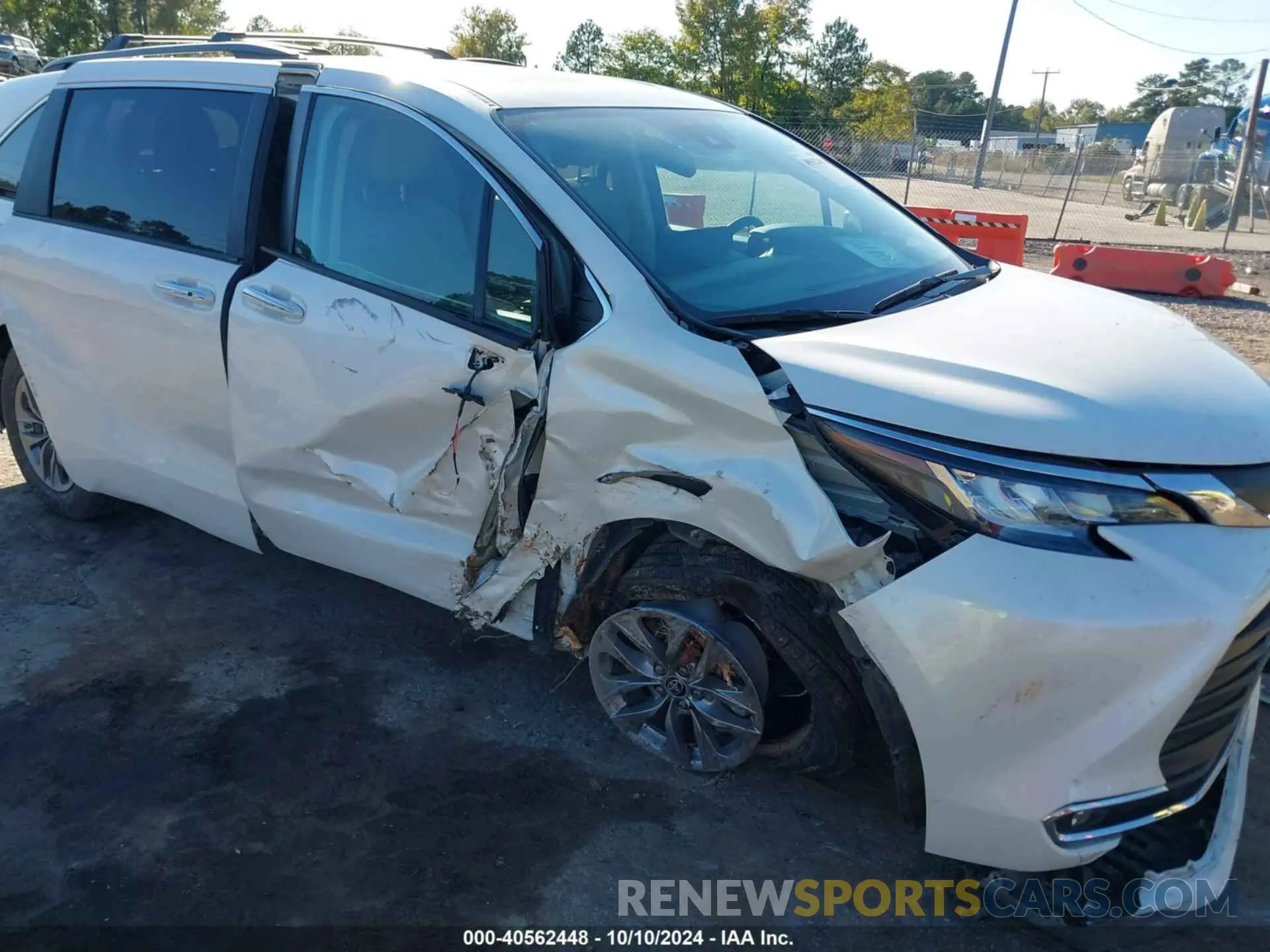 6 Photograph of a damaged car 5TDYRKEC5MS062763 TOYOTA SIENNA 2021