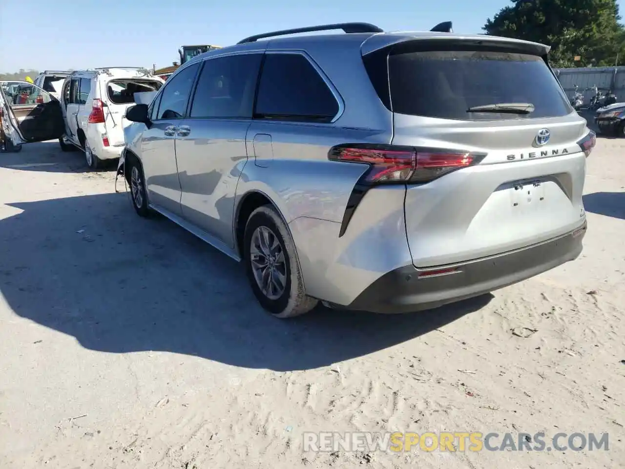 3 Photograph of a damaged car 5TDYRKEC6MS013040 TOYOTA SIENNA 2021