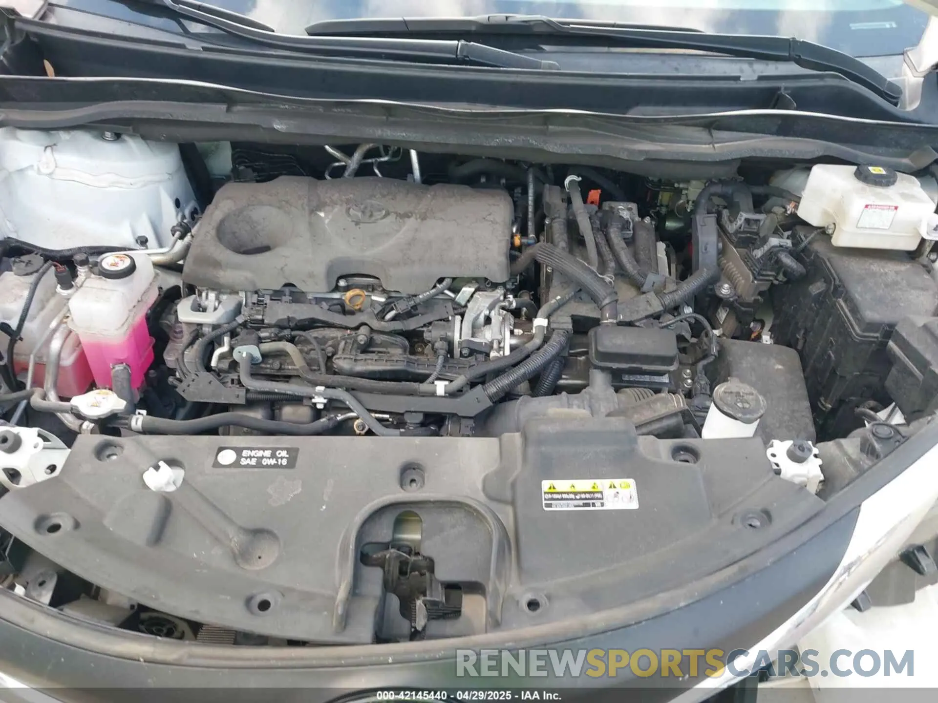 10 Photograph of a damaged car 5TDYRKEC7MS017968 TOYOTA SIENNA 2021