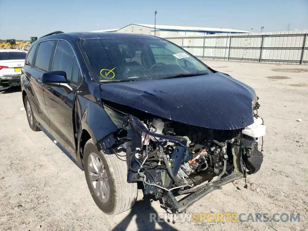 1 Photograph of a damaged car 5TDYRKEC8MS001343 TOYOTA SIENNA 2021