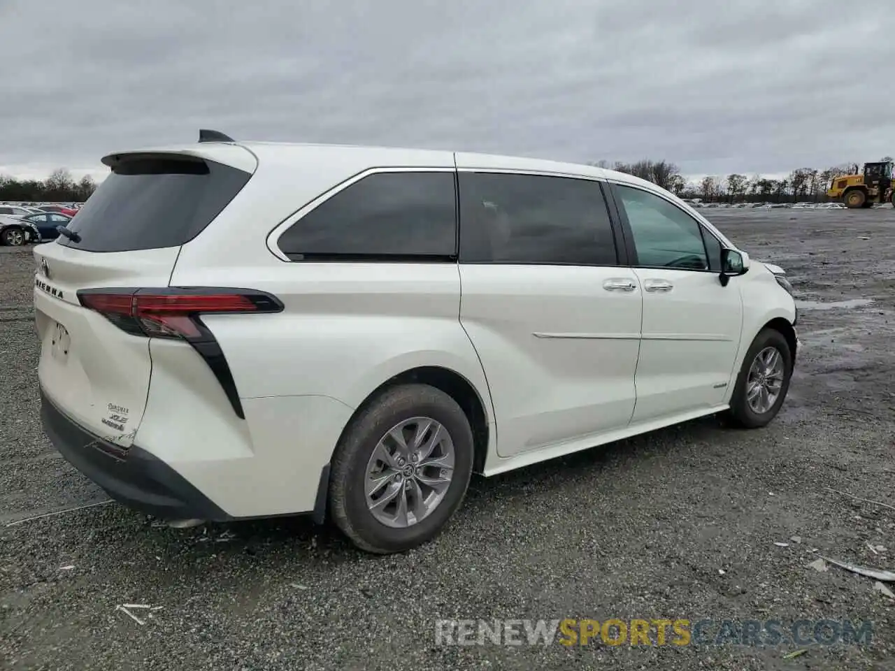 3 Photograph of a damaged car 5TDYRKEC8MS013069 TOYOTA SIENNA 2021