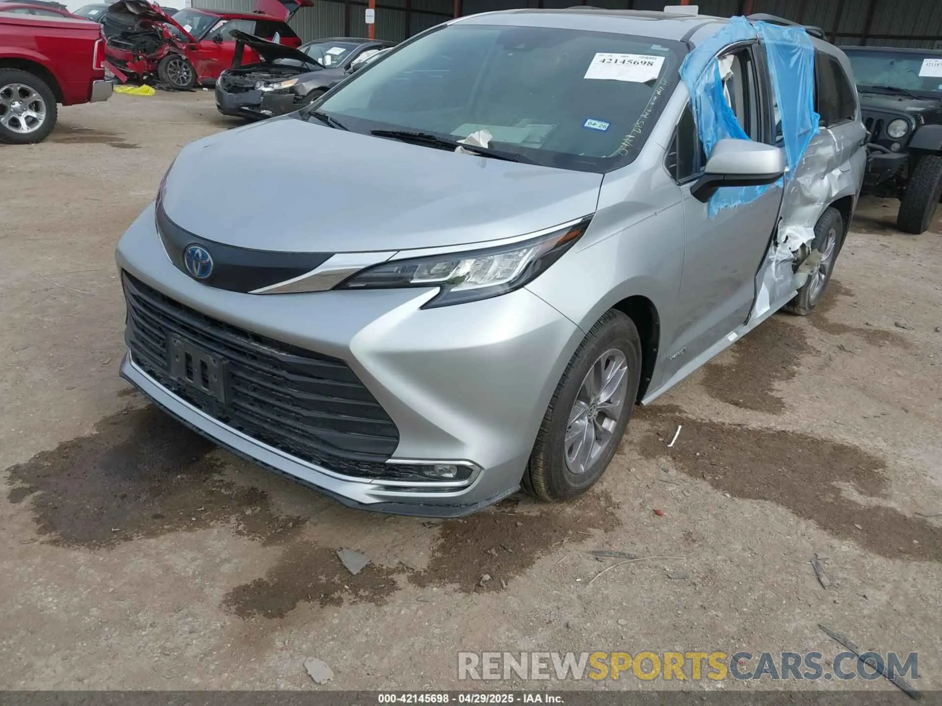 2 Photograph of a damaged car 5TDYRKEC9MS041334 TOYOTA SIENNA 2021