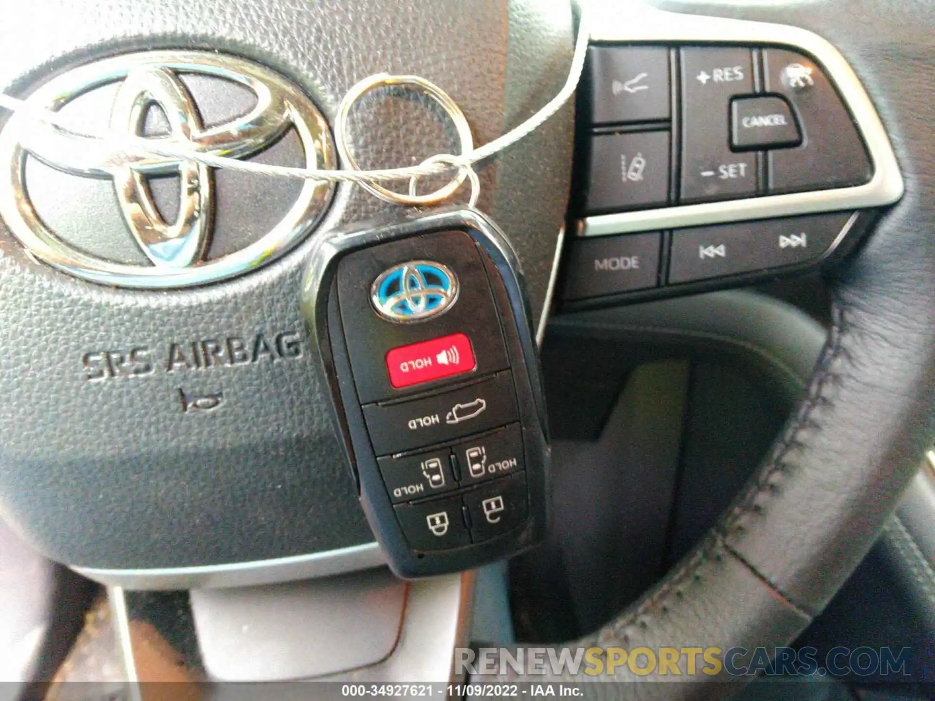 11 Photograph of a damaged car 5TDYRKEC9MS045741 TOYOTA SIENNA 2021