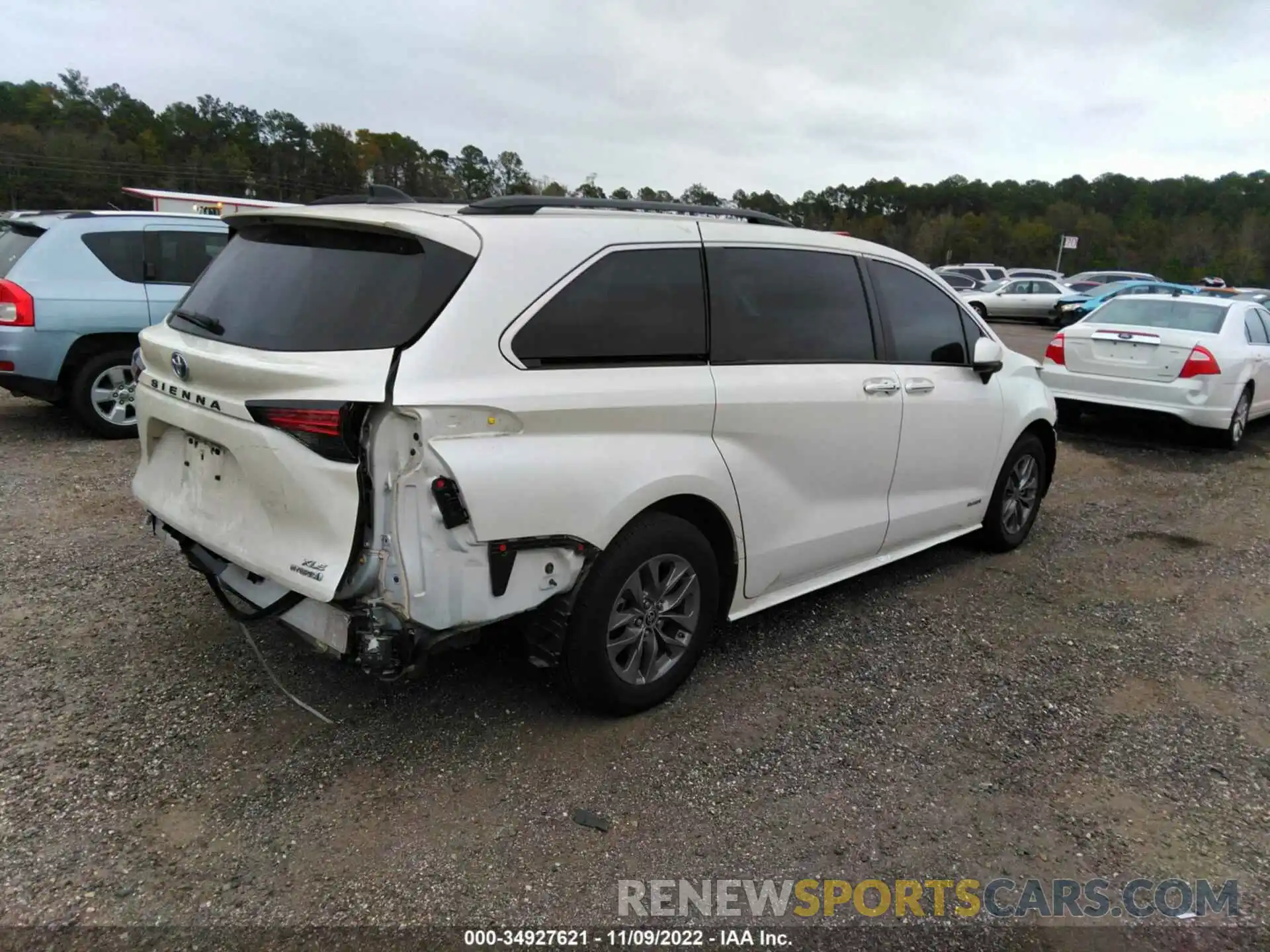 4 Photograph of a damaged car 5TDYRKEC9MS045741 TOYOTA SIENNA 2021